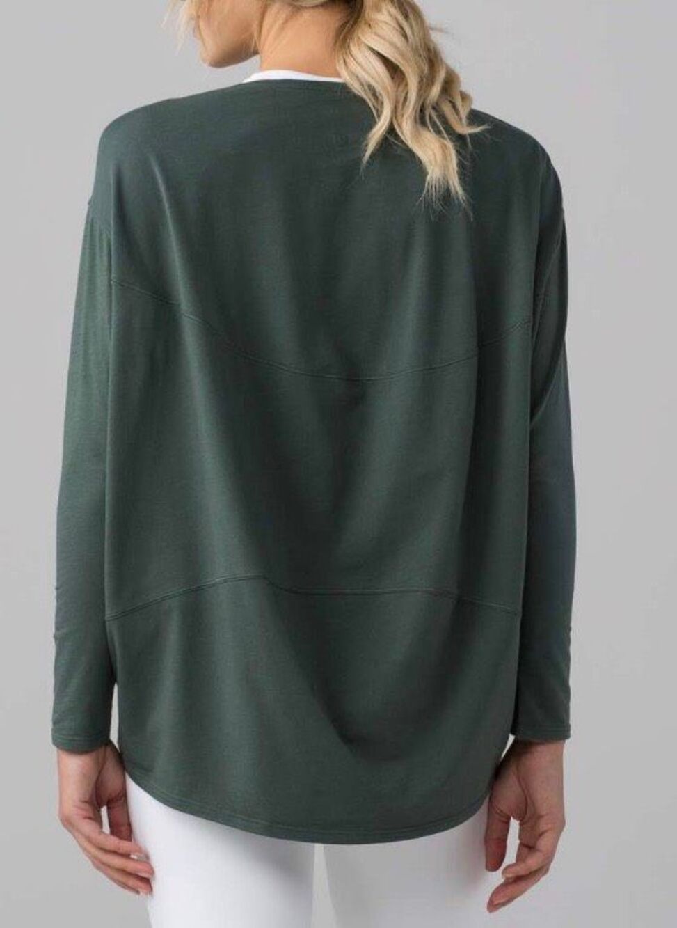 Lululemon BACK IN ACTION green Long Sleeve Tunic Shirt Top sz M